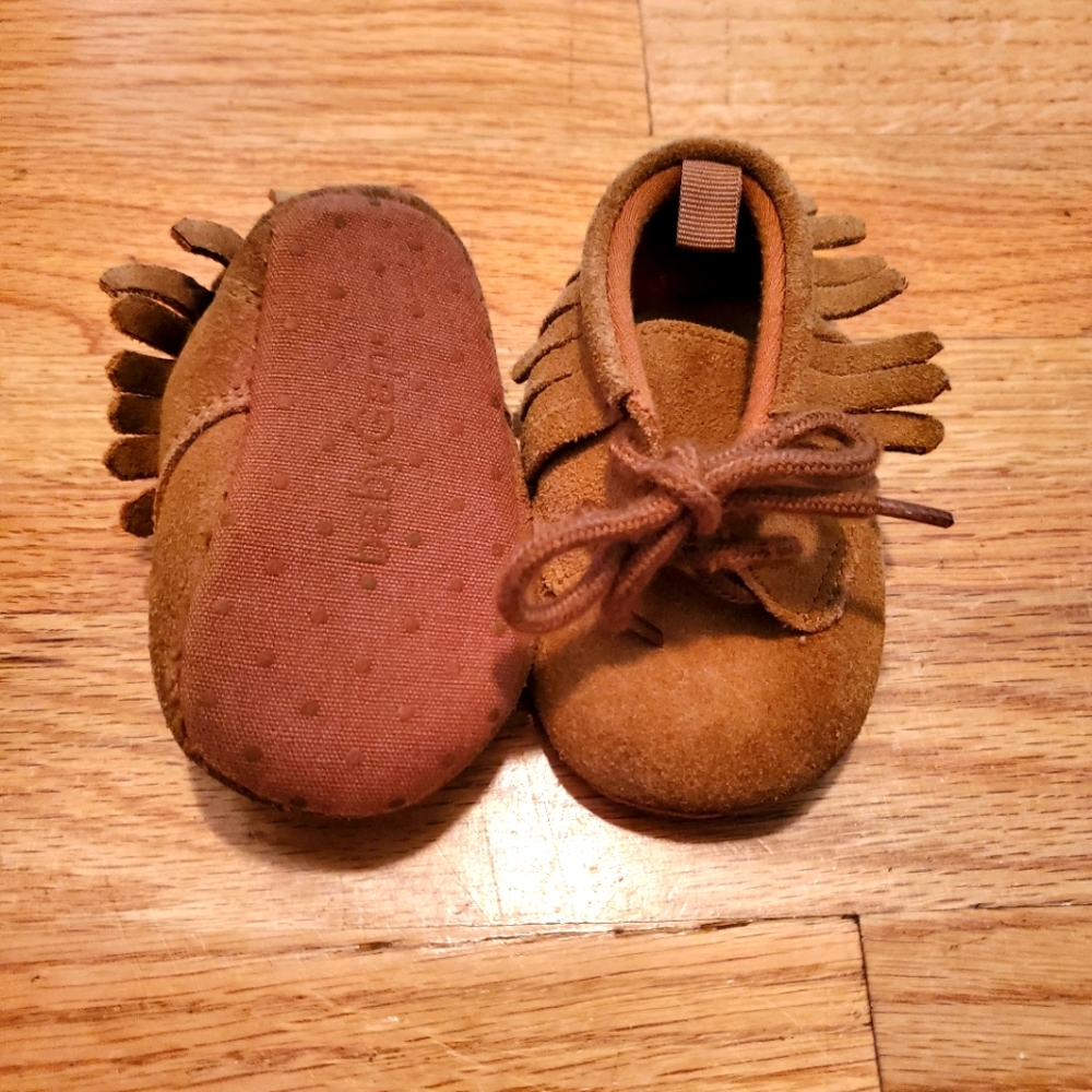 Baby Gap boys 6-12 months moccasins